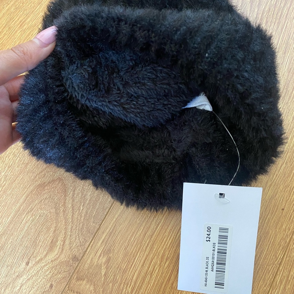Fleece beanie - Picture 3 of 3